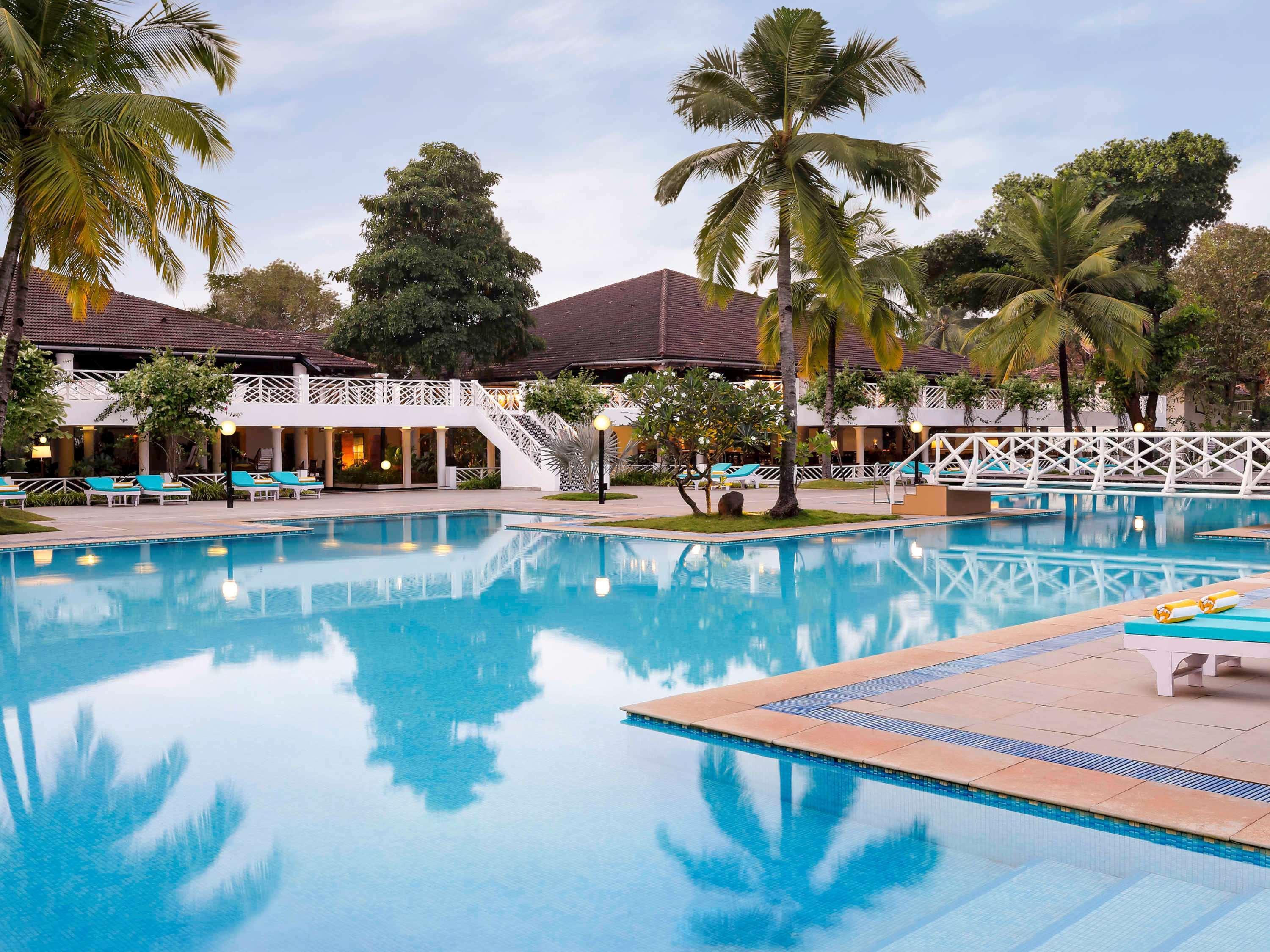 Novotel Goa Dona Sylvia Resort Cavelossim Exteriör bild