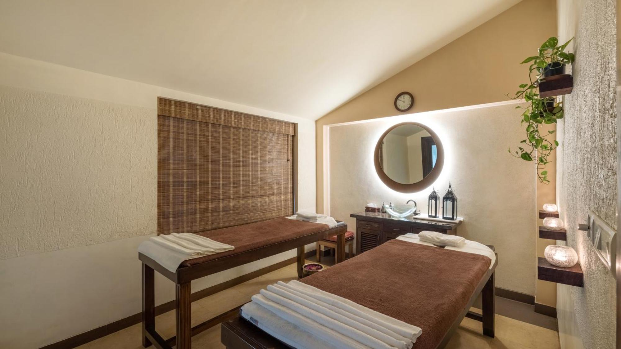 Novotel Goa Dona Sylvia Resort Cavelossim Exteriör bild