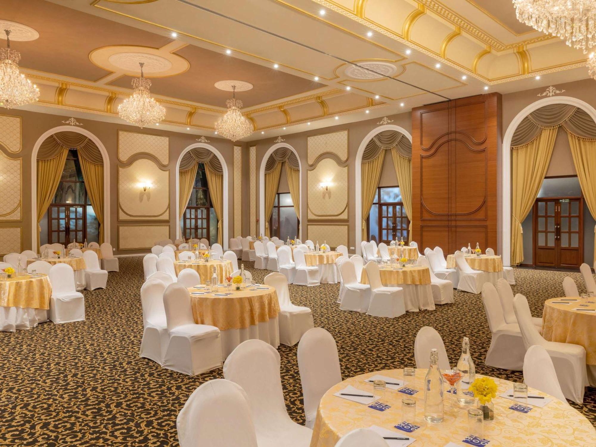 Novotel Goa Dona Sylvia Resort Cavelossim Exteriör bild