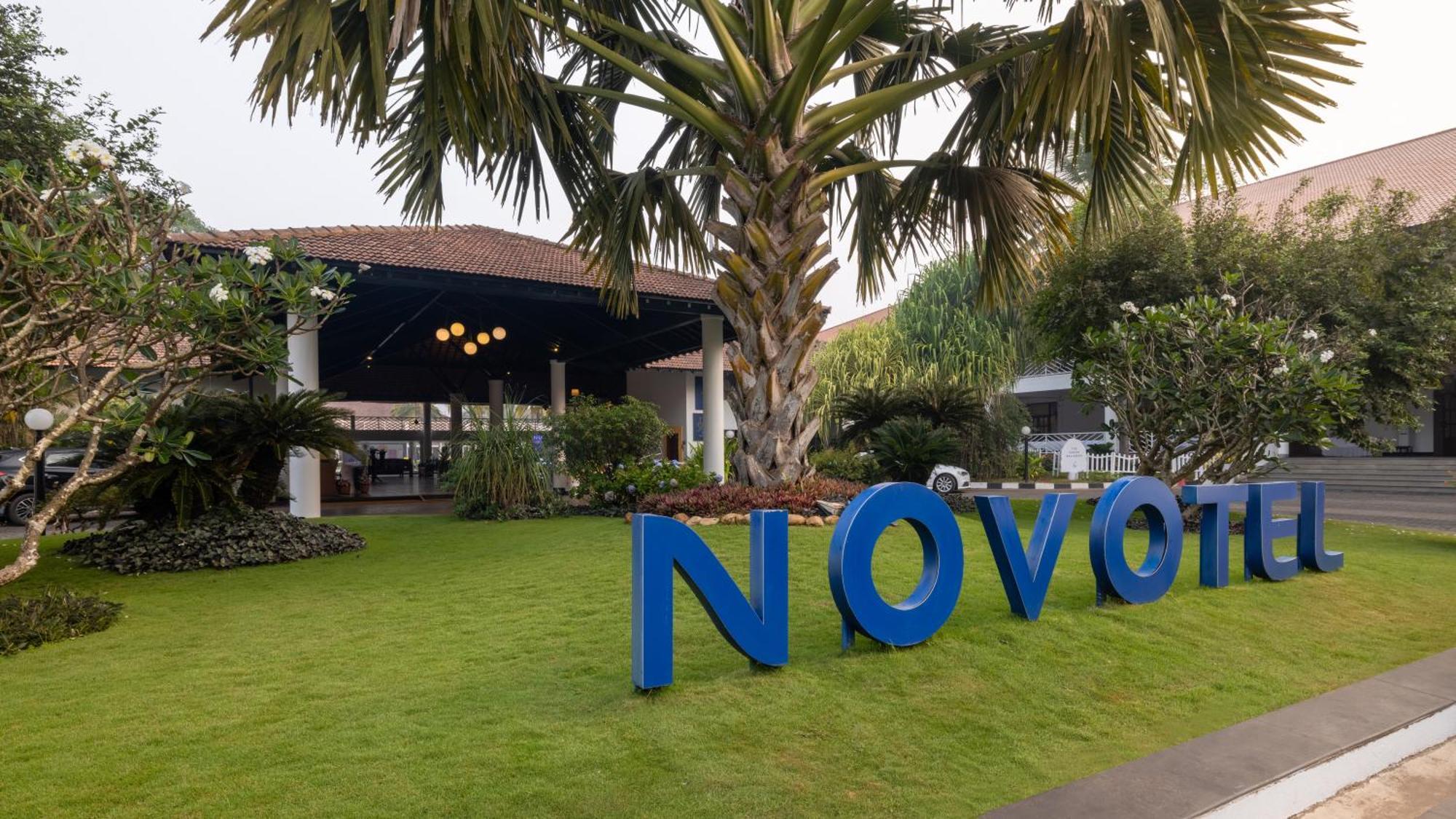 Novotel Goa Dona Sylvia Resort Cavelossim Exteriör bild