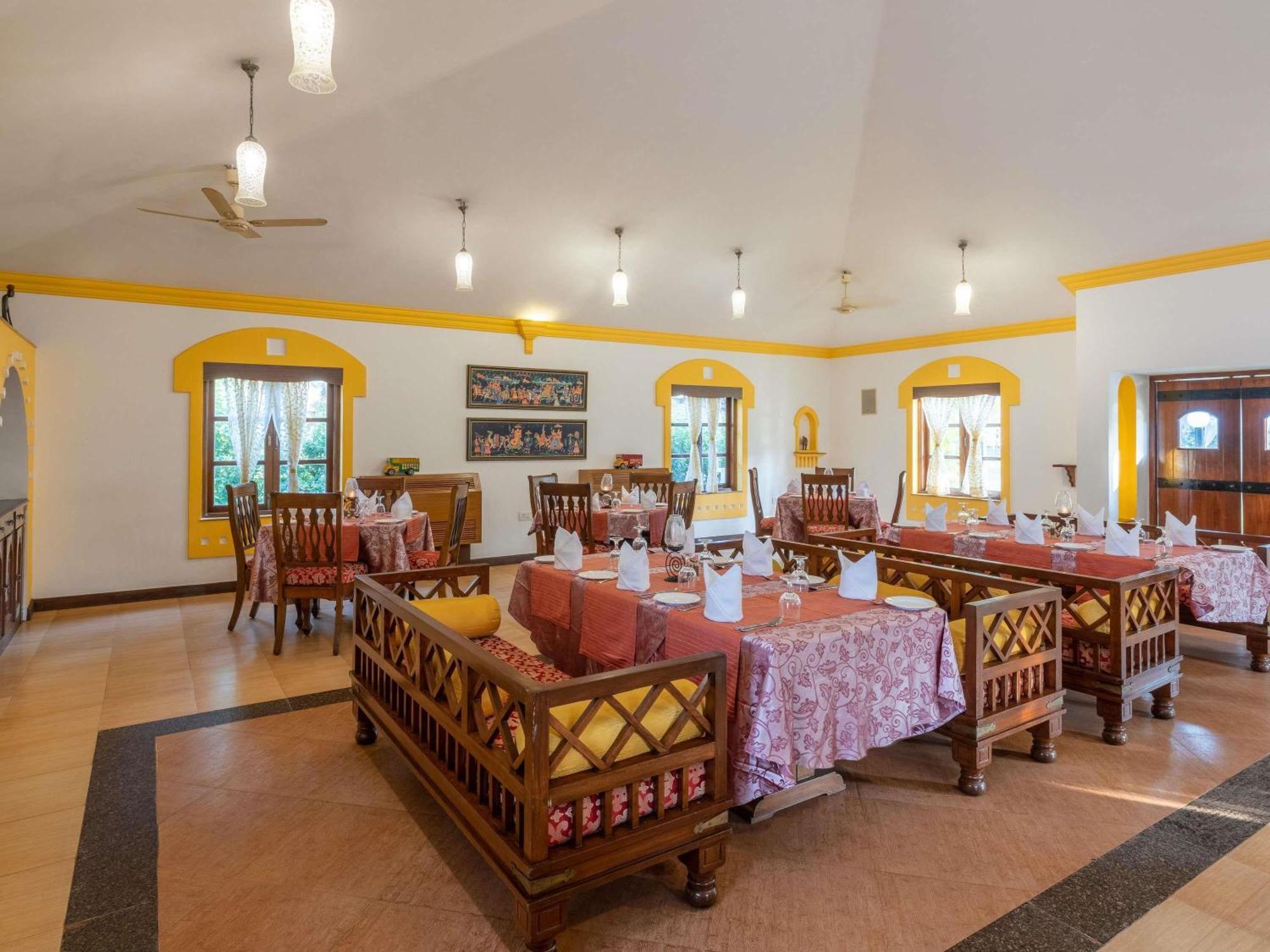 Novotel Goa Dona Sylvia Resort Cavelossim Exteriör bild