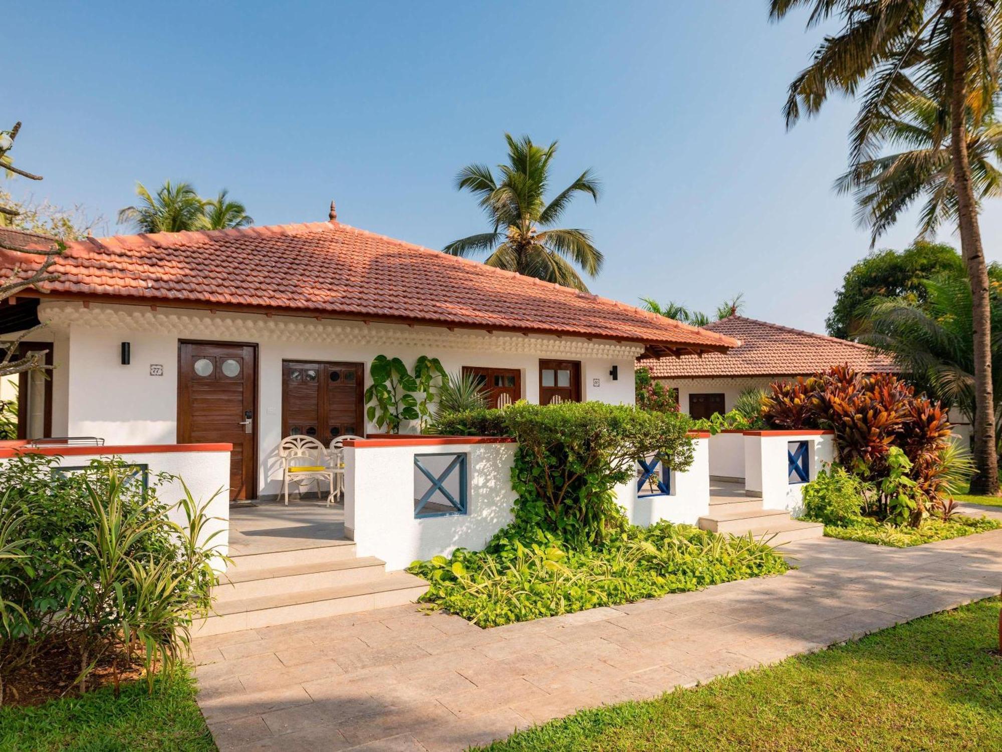 Novotel Goa Dona Sylvia Resort Cavelossim Exteriör bild