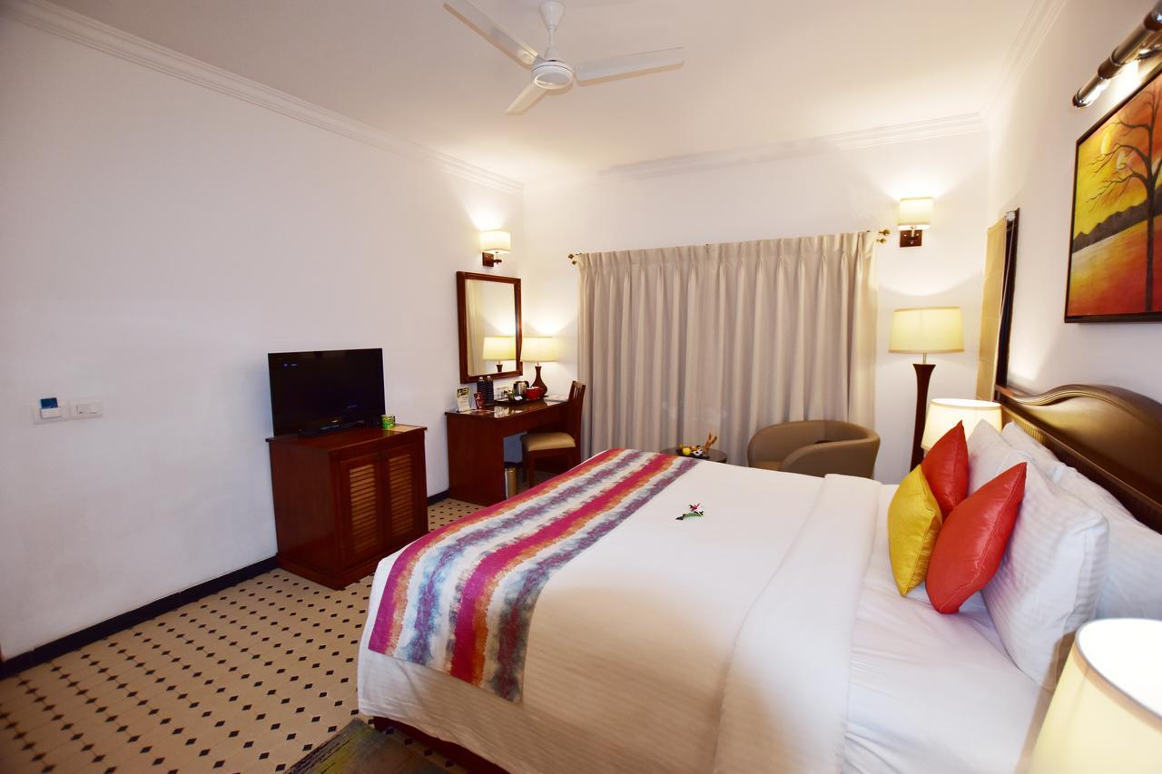 Novotel Goa Dona Sylvia Resort Cavelossim Exteriör bild