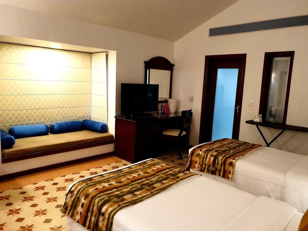 Novotel Goa Dona Sylvia Resort Cavelossim Exteriör bild